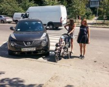 Героїв парковки гривнею навчать хорошим манерам