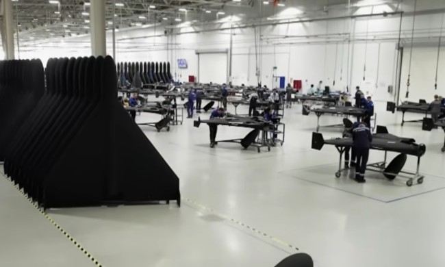 Виробництво "Шахедів". Фото: скрін youtube