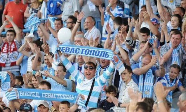 У Криму українських ультрас заочно засудили на 15 років в'язниці