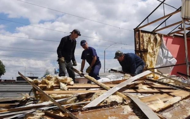 Киевские застройщики начали "демонтировать" людей вместе с помещениями