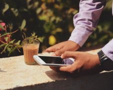 WhatsApp знову захопили хакери: як дізнатися, що вас зламали