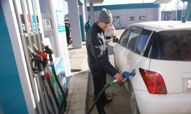 Побили рекорд: водіїв збентежили ціни на паливо
