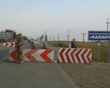 Блокадники обмежили ввезення генераторів і свічок в Крим