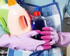 Таки работают: полиция нашла тоны суррогата бытовой химии известных брендов