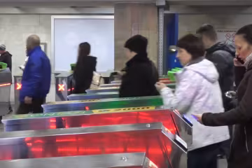 метрополитен, скриншот из видео