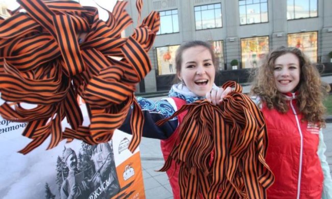 На окупованому Донбасі до 9 травня "омолоджують" ветеранів: фото