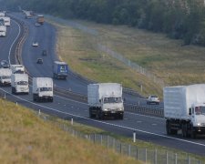 Росія завезла конвоєм на Донбас паливо та рекламу