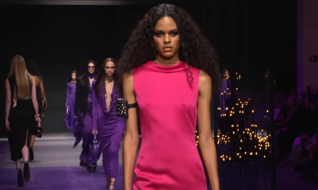 Versace Spring-Summer 2023, кадр из шоу