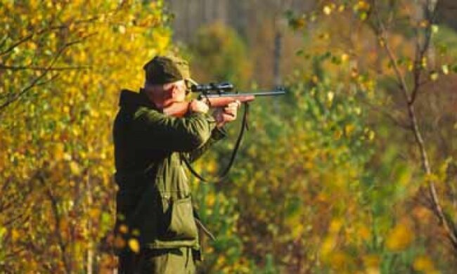 На Хмельниччині мисливець відстрелив другові око