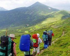 Туриста зі зламаною ногою з Говерли знімали шість рятувальників