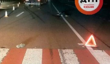 Велосипедиста переїхало відразу дві машини