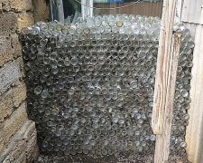 В Одесі торгували горілкою в пляшках зі смітників