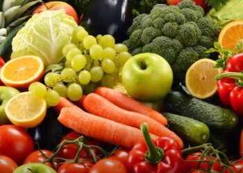 Сезонні фрукти. Фото: Youtube