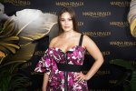 Гола Ешлі Грехем побешкетувала на сходах у стилі 18+