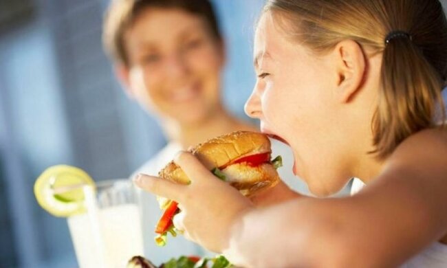  Ожирение передается в наследство трем поколениям