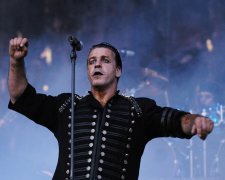 Тиль Линдеманн из Rammstein хотел заплатить штраф за белоруса: дело в откровенном видео