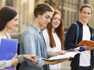 Студенти, зображення: depositphotos