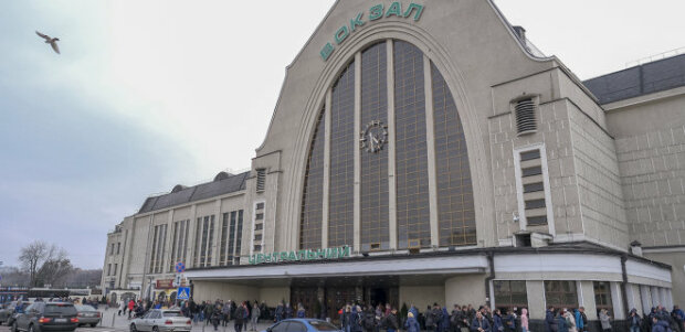 Здавати квитки? Київський вокзал перетворять на український Лас-Вегас, - що замислили в "Укрзалізниці"