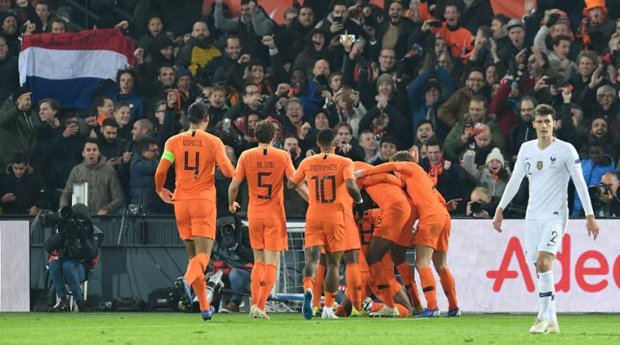 Нидерланды прервали беспроигрышную серию французов, чемпионам мира дали порки в Роттердаме