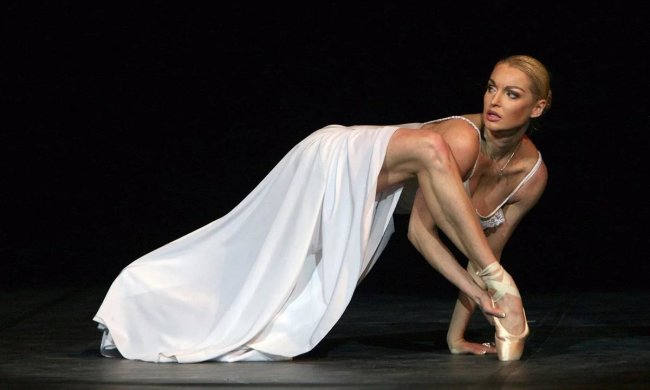 Волочкова розсунула ноги і показала, як спокушати чоловіків: "Це антисекс, чесно вам скажу"