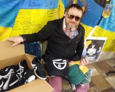 В Днепре простились с легендарным волонтером