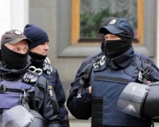 Гуляет на свободе под Киевом: копы отпустили опасного извращенца