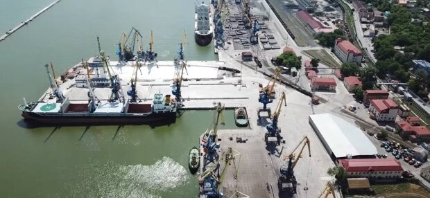 Мариупольский порт, фото: скриншот из видео