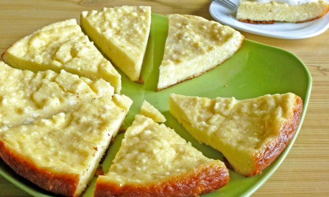 Пальчики оближешь: творожно-яблочная запеканка со сметаной