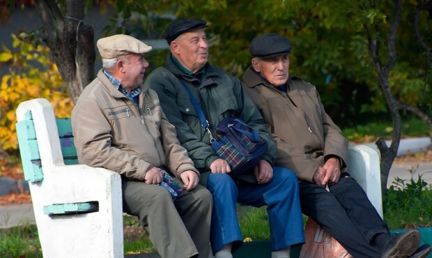 Во сколько выходят на пенсию в украине