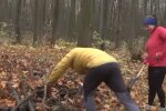 "Найди грабли": спортсмены из Тернопольщины "вылизали" лес, ни одного листика
