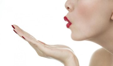 У Москві запрацювала служба доставки поцілунків