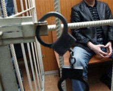 Убийца на Днепропетровщине сбежал из зала суда