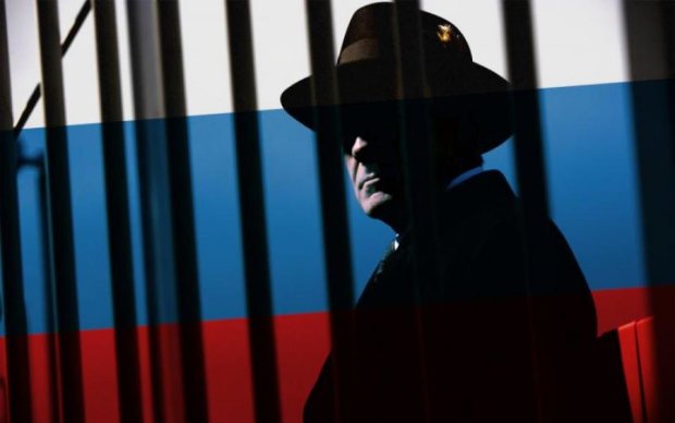 Портрети Путіна і секретні матеріали: СБУ затримала банду кремлівських шпигунів