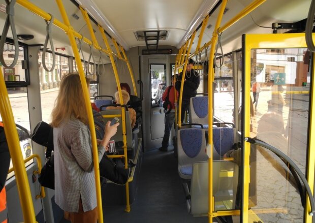 Громадський транспорт у Дніпрі їздитиме по-новому: як не пропустити свого "рогатого"