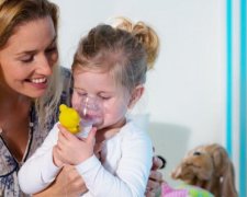 Лікуємо кашель: Комаровський розповів, як правильно робити інгаляцію