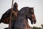 Вірастюк-Муромець: скандальний пам'ятник богатирю в Києві показали на відео