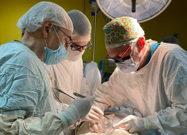 Львовские хирурги удалили легкое 8-месячному малышу, не взяв в руки скальпель
