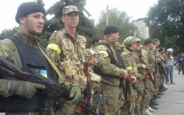 Дипскандал в Італії: до українського бійця не пускають консула