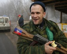 "Спасенные" горловчане проломили череп путинскому вояке