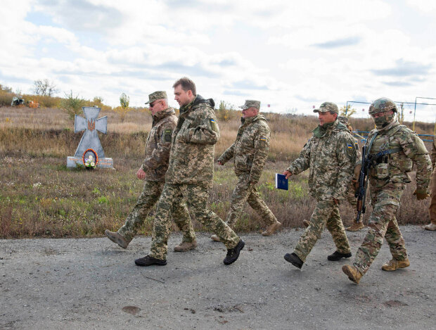 Гаряча доба на Донбасі: найманці Путіна не припиняють обстріли, один український воїн поранений