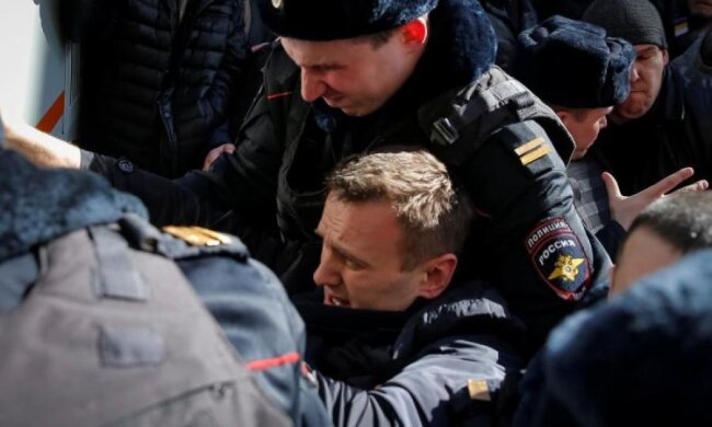 Навального знову схопили путінські силовики