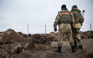 Головне за ніч: скандал в АТО та аварія з українською моделлю