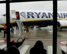 Європа завмерла в жаху, літаки перестали літати: що відбувається