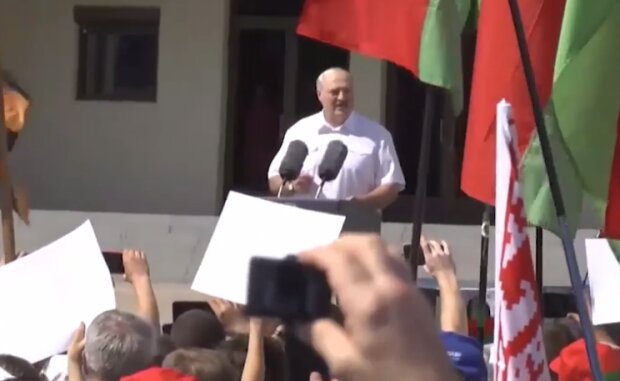 Лукашенко, скриншот из видео