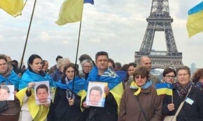 В Парижі відбувся мітинг за звільнення Сущенка