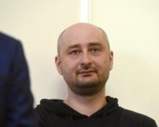 Бабченко захотів віддатися Путіну замість Сенцова
