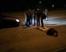 Банду вооруженных вымогателей поймали в Киеве 