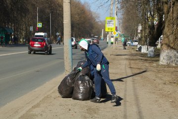 Кличко нашел себе более достойное применение: метлу в руки - и вперед