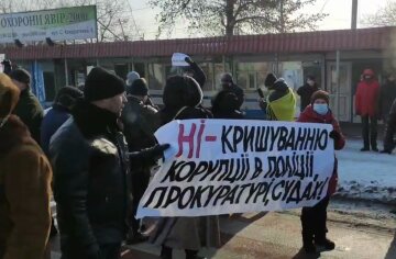 У Полтаві перекрили трасу, кадр з відео