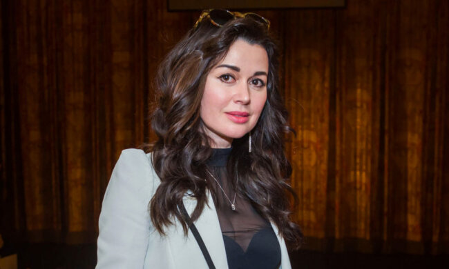 Анастасія Заворотнюк